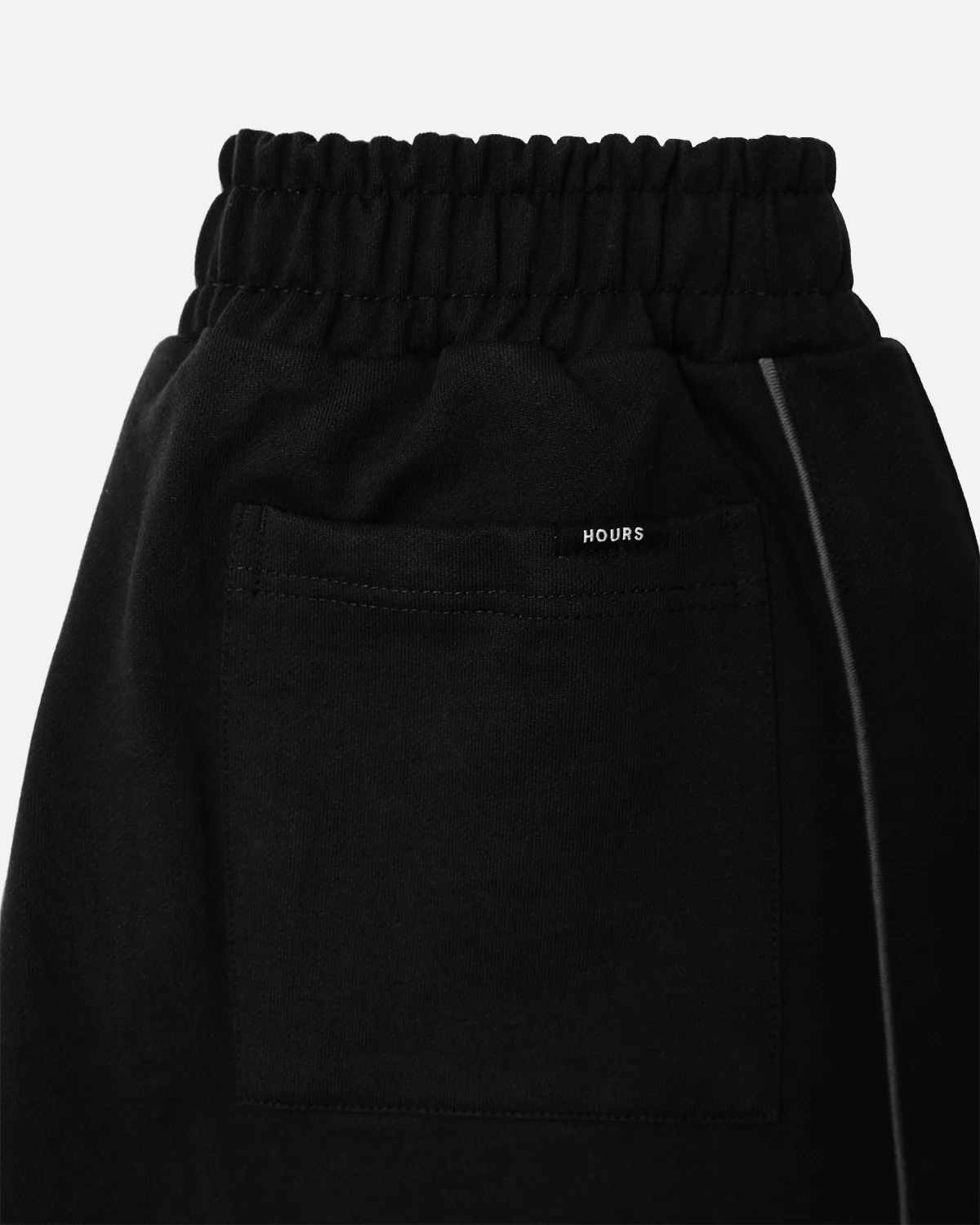 Arc Baggy Sweatshorts - Black - Image 8