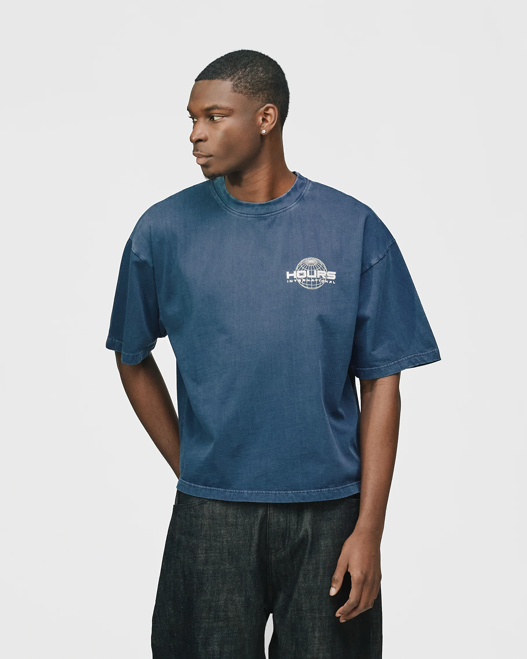 Hours International Cropped T-Shirt - Vintage Navy - Image 3