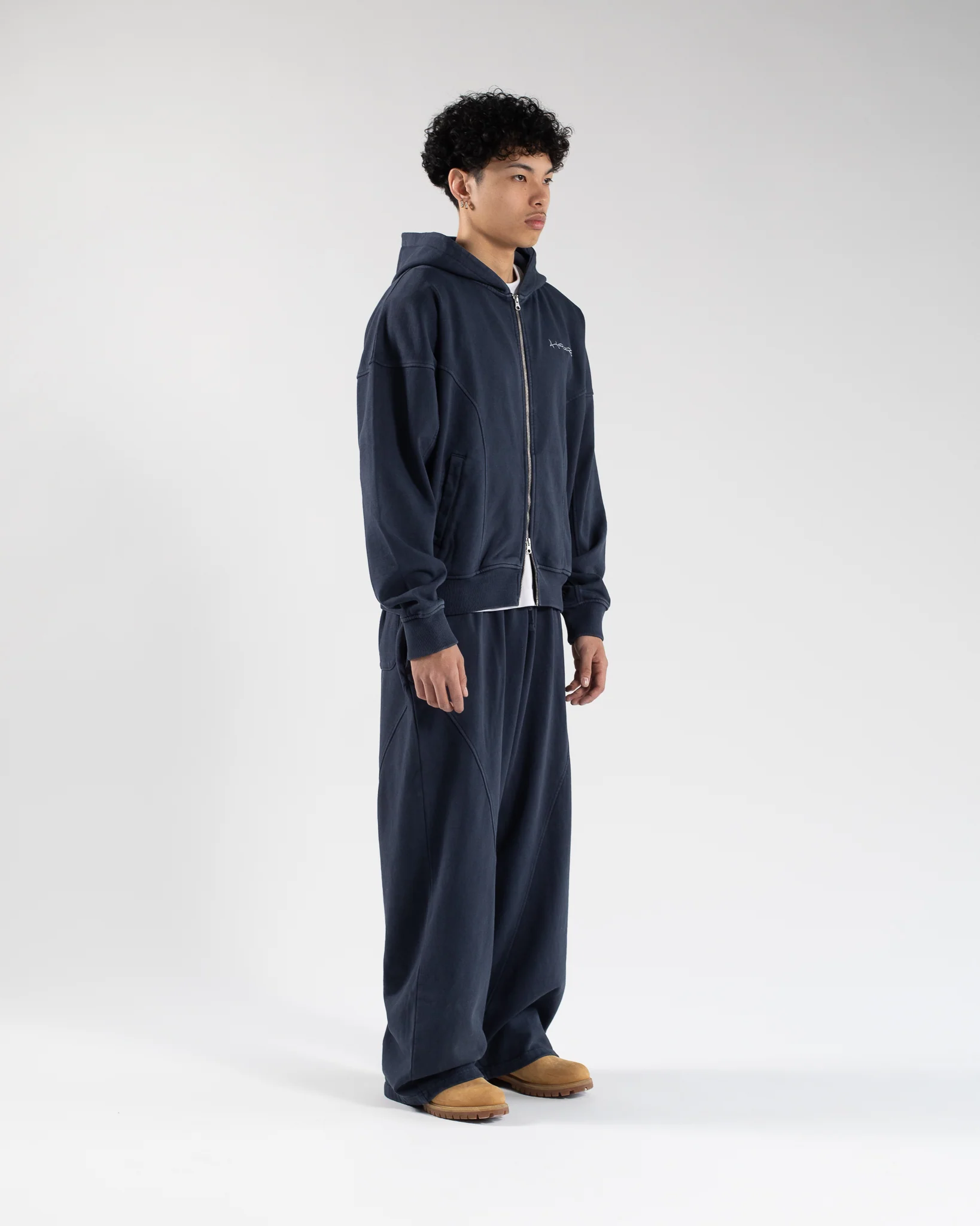 Signature Baggy Sweatpants - Vintage Navy - Image 4
